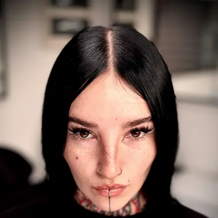 Wygojone symetryczne nostrile, Mish Jarski Piercing Toruń